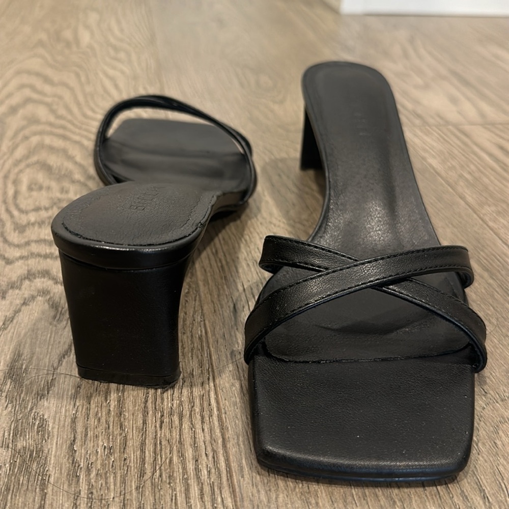 EUC Billini Black Leather Criss Cross Block Heel - Picture 5 of 7